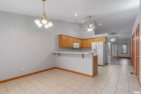 2803 Wordsworth Dr, Springfield, IL 62711 photo 12