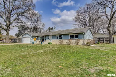 2301 Fairway Dr, Springfield, IL 62704 photo 2