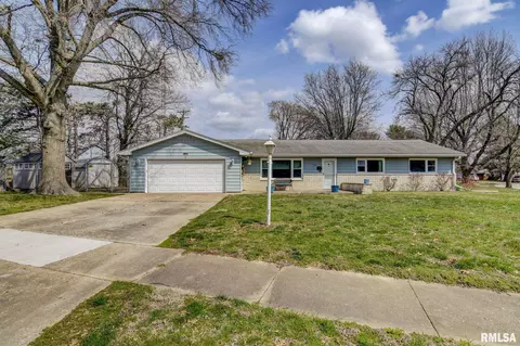 2301 Fairway Dr, Springfield, IL 62704 photo 3
