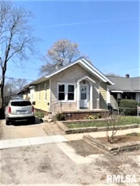 1243 N 2nd St, Springfield, IL 62702 photo 2