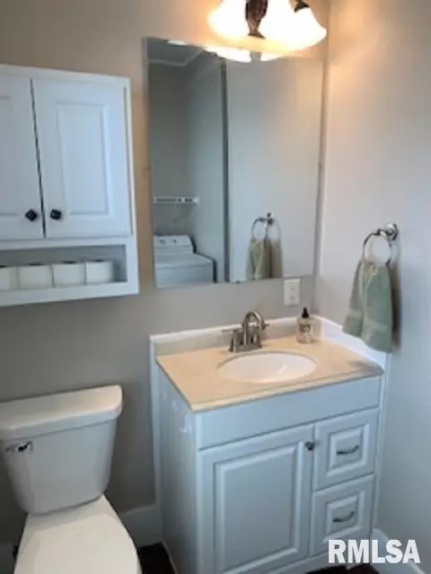1243 N 2nd St, Springfield, IL 62702 photo 11
