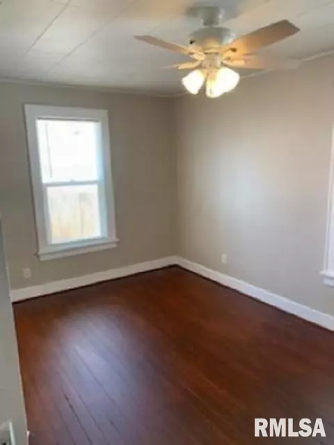 1243 N 2nd St, Springfield, IL 62702 photo 14