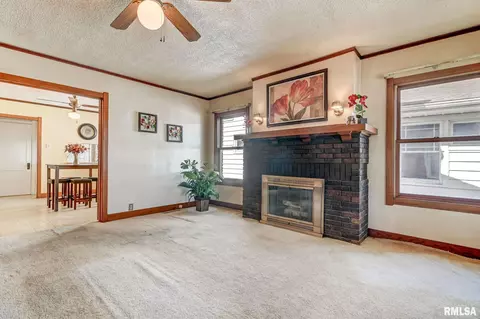 2013 S 4th St, Springfield, IL 62703 photo 6
