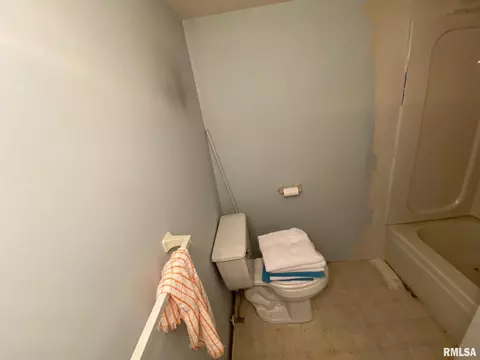 2161 Enterprise St, Springfield, IL 62702 photo 6