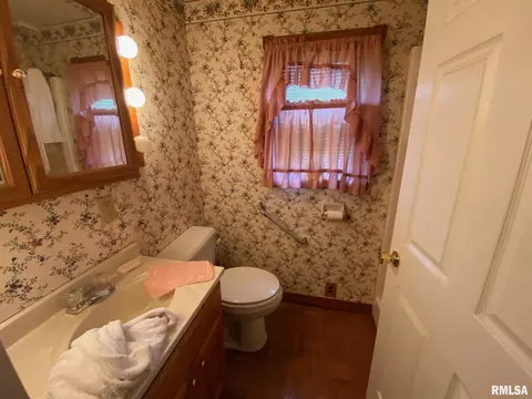 2161 Enterprise St, Springfield, IL 62702 photo 7