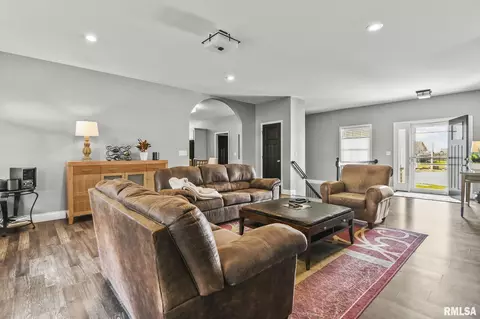 505 Wake Ct, Chatham, IL 62629 photo 7