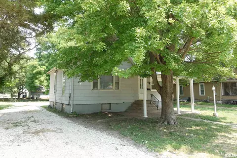 263 E 5th St, Galesburg, IL 61401