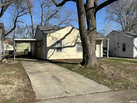 2048 N 21st St, Springfield, IL 62702 photo 2
