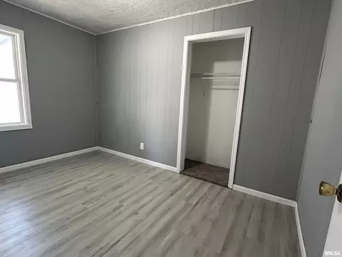 2048 N 21st St, Springfield, IL 62702 photo 6