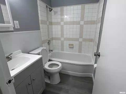 2048 N 21st St, Springfield, IL 62702 photo 7