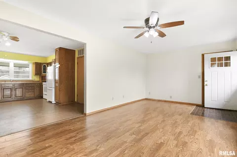2201 Sangamon Ave, Springfield, IL 62702 photo 3