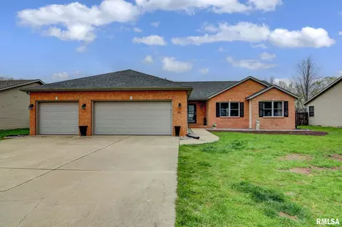 521 Willows Ave, Chatham, IL 62629 photo 1