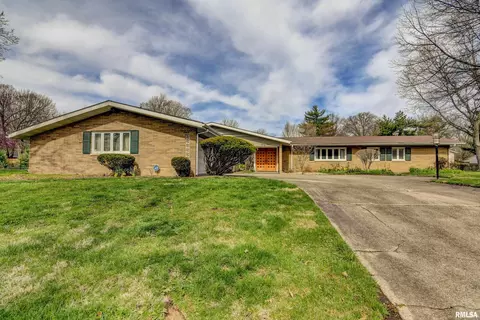 45 Inverness Rd, Springfield, IL 62704