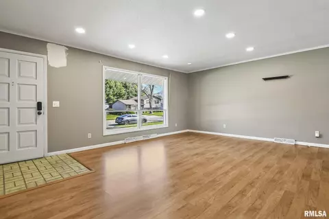 2012 Creighton Rd, Springfield, IL 62703 photo 5