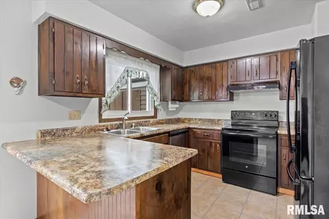 4 Brookside Pl, Springfield, IL 62704 photo 5