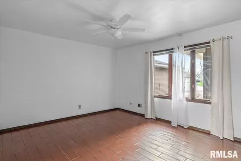 4 Brookside Pl, Springfield, IL 62704 photo 3