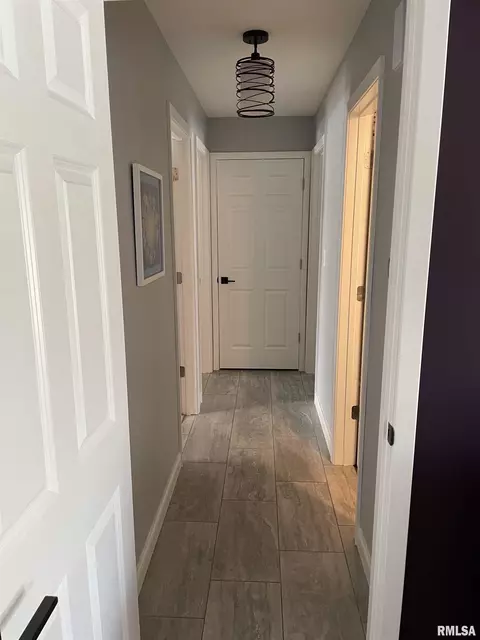 2341 Grinnell Dr, Springfield, IL 62704 photo 7