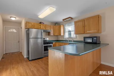 1224 Poole St, Springfield, IL 62702 photo 7