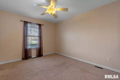 1224 Poole St, Springfield, IL 62702 photo 11