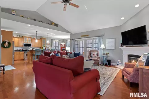 6416 Winterberry Ln, Springfield, IL 62712 photo 5