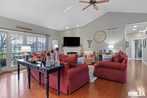 6416 Winterberry Ln, Springfield, IL 62712 photo 9