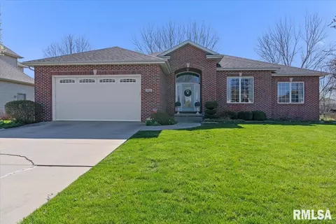 6416 Winterberry Ln, Springfield, IL 62712