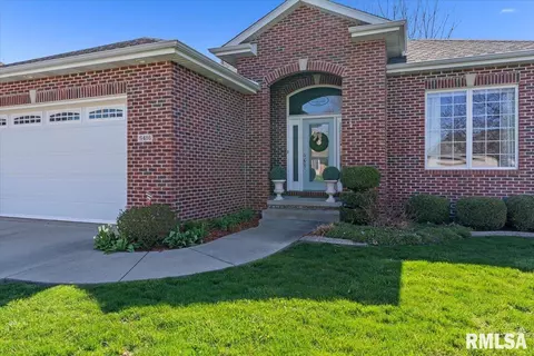 6416 Winterberry Ln, Springfield, IL 62712 photo 2