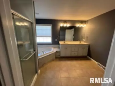 5208 Manhattan St, Springfield, IL 62711 photo 10