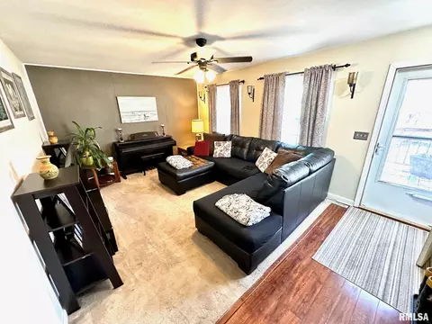 5 Centennial Ave, Franklin, IL 62638 photo 2