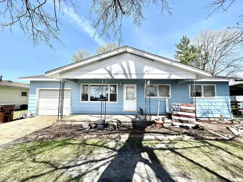 1240 Pine Ln, Auburn, IL 62615