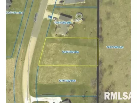 104 Centre Dr, Petersburg, IL 62675