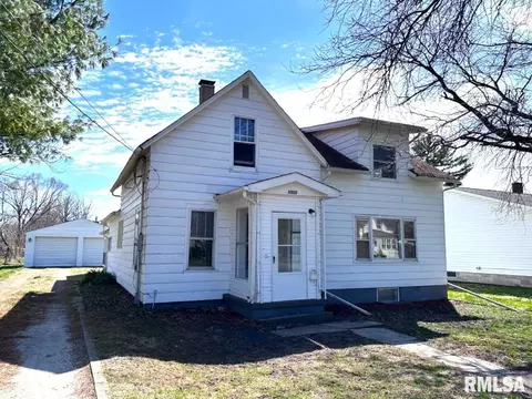 1560 Williams St, Galesburg, IL 61401