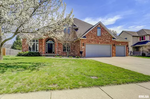 308 Keystone Dr, Chatham, IL 62629