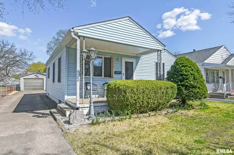 1138 N 19th St, Springfield, IL 62702 photo 2