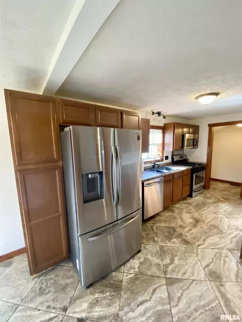 1005 Bruns Ln, Springfield, IL 62702 photo 13