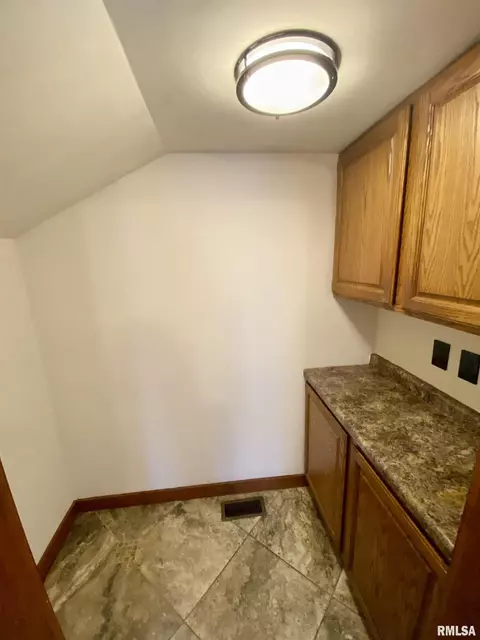 1005 Bruns Ln, Springfield, IL 62702 photo 16