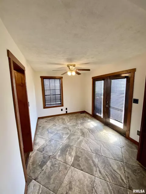 1005 Bruns Ln, Springfield, IL 62702 photo 20