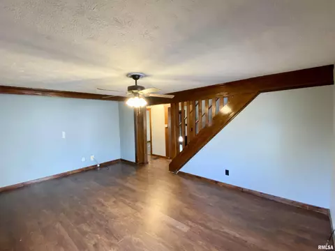 1005 Bruns Ln, Springfield, IL 62702 photo 8