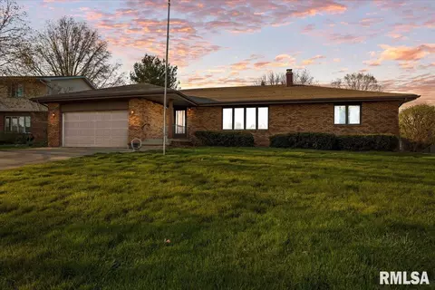 1105 Green Meadow Ln, Springfield, IL 62712