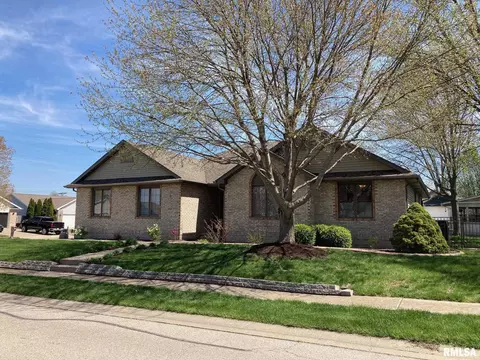 3404 Tallgrass Dr, Springfield, IL 62712