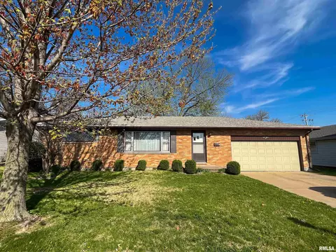 423 S 36th St, Quincy, IL 62305