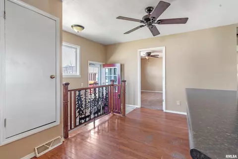 604 S Kickapoo St, Lincoln, IL 62656 photo 15
