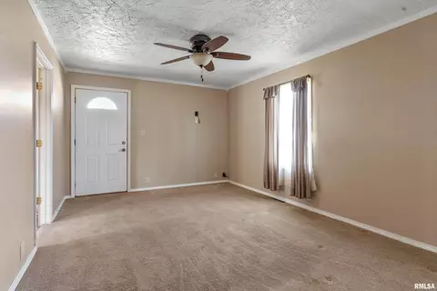 604 S Kickapoo St, Lincoln, IL 62656 photo 10