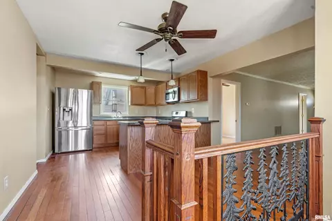 604 S Kickapoo St, Lincoln, IL 62656 photo 17
