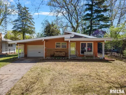 912 Greenview Dr, Springfield, IL 62704