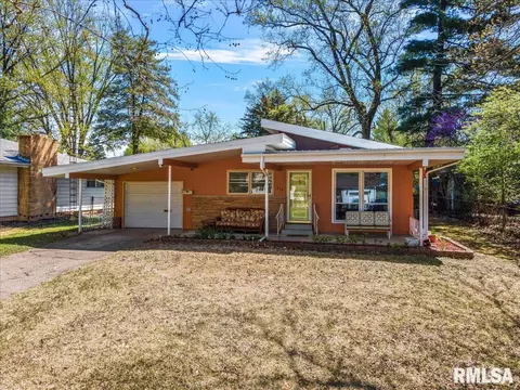 912 Greenview Dr, Springfield, IL 62704 photo 2