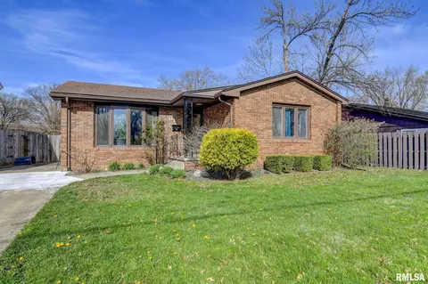 61 Adloff Ln, Springfield, IL 62703 photo 2