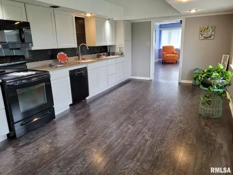 999 Riddle Hill Rd, Springfield, IL 62711 photo 11