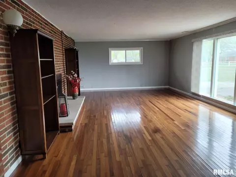 999 Riddle Hill Rd, Springfield, IL 62711 photo 5