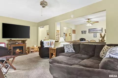 2836 Ticonderoga St, Springfield, IL 62704 photo 7